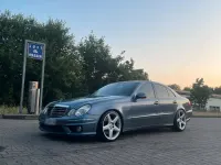 Gebraucht Mercedes E500 AMG 306 PS (225 kW) 2002 Blau Limousine