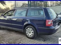 Gebraucht VW Passat 102 PS (75 kW) 2005 Dunkelblaumetallic Kombi