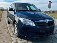 Gebraucht Skoda Fabia 60 PS (44 kW) 2012 Blau Kleinwagen