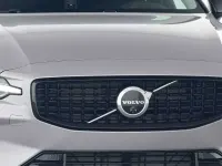Gebraucht Volvo V60 145 PS (106 kW) 2025 Kombi