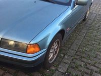Gebraucht BMW 318 116 PS (85 kW) 1997 Blau Limousine