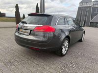Usado Opel Insignia S 160 HP (117 kW) 2012 Cinzento Carrinha