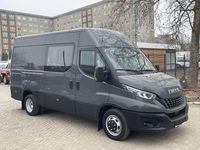 Gebraucht Iveco Daily 179 PS (131 kW) 2021 Grau Van
