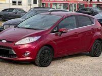 Gebraucht Ford Fiesta Titanium 82 PS (60 kW) 2009 Hot magenta Kleinwagen
