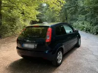 Gebraucht Ford Fiesta 100 PS (73 kW) 2004 Blau Kleinwagen