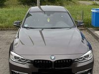 Gebraucht BMW 320 184 PS (135 kW) 2012 Braun Limousine
