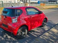Gebraucht Toyota iQ 98 PS (72 kW) 2010 Rot Kleinwagen