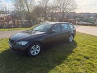Gebraucht BMW 320 177 PS (130 kW) 2008 Schwarz Kombi