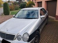 Gebraucht Mercedes E240 Classic 170 PS (125 kW) 2000 Silber Limousine