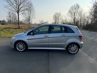 Gebraucht Mercedes B150 95 PS (69 kW) 2006 Silber Van / Kleinbus