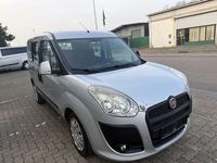 Gebraucht Fiat Doblò 135 PS (99 kW) 2010 Silber Van / Kleinbus