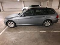 Gebraucht BMW 318 120 PS (88 kW) 2011 Grau Kombi