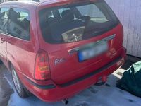 Gebraucht Ford Focus Ghia 101 PS (74 kW) 2003 Rot Kombi