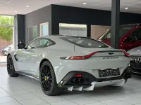 Gebraucht Aston Martin V8 510 PS (375 kW) 2023 Paint racing line apex grey Coupé