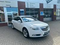 Gebraucht Opel Insignia Design Edition 160 PS (117 kW) 2011 Weiß Kombi