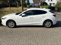 Gebraucht Mazda 3 Center-Line 120 PS (88 kW) 2018 Weiß Limousine