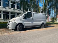 Second-hand Opel Vivaro 101 CP (74 kW) 2006 Alb Monovolum
