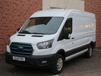 Gebraucht Ford E-Transit Trend 135 kW (184 PS) 2022 Frozen white Van