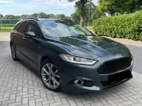 Gebraucht Ford Mondeo ST-Line 180 PS (132 kW) 2016 Grün Kombi