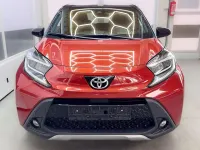 Gebraucht Toyota Aygo X X-plore 72 PS (52 kW) 2022 Rot dach schwarz SUV