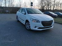 Gebraucht Peugeot 301 115 PS (84 kW) 2014 Weiß Limousine