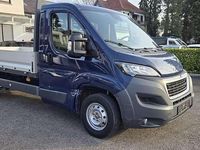 Gebraucht Peugeot Boxer 131 PS (96 kW) 2017 Farbe blau imperial/deckende Van
