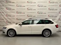 Gebraucht Skoda Octavia LAURIN & KLEMENT 184 PS (135 kW) 2017 Weiß Kombi