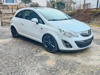 Gebraucht Opel Corsa Color Edition 87 PS (63 kW) 2011 Weiß Kleinwagen