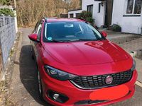 Gebraucht Fiat Tipo 110 PS (80 kW) 2017 Rot Kombi