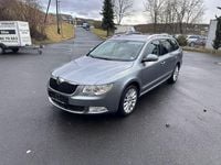 Gebraucht Skoda Superb Elegance 125 PS (91 kW) 2011 Grau Kombi