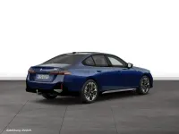 Gebraucht BMW i5 M Sport 442 kW (601 PS) 2025 Blau Limousine