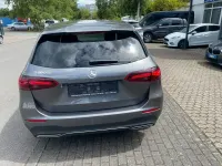 Gebraucht Mercedes B180 116 PS (85 kW) 2025 Grau Kleinwagen