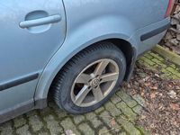 Gebraucht VW Passat 101 PS (74 kW) 2004 Blau Kombi