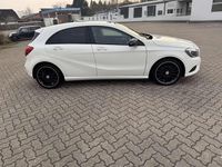 Gebraucht Mercedes A180 122 PS (89 kW) 2012 Weiß Kleinwagen