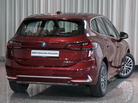 Gebraucht BMW 230e Active Tourer Sport Line 150 PS (110 kW) 2022 Piemont rot Van / Kleinbus