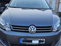 Gebraucht VW Sharan Comfortline 150 PS (110 kW) 2018 Grau Van / Kleinbus