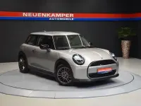 Używany Mini Cooper 156 KM (114 kW) 2024 Srebrny Hatchback
