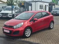 Gebraucht Kia Rio Attract 86 PS (63 kW) 2014 Rot Limousine