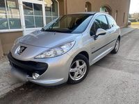 Gebraucht Peugeot 207 75 PS (55 kW) 2009 Silber Kleinwagen