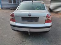 Gebraucht VW Passat 116 PS (85 kW) 2003 Grau Limousine