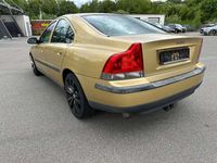 Gebraucht Volvo S60 163 PS (119 kW) 2002 Gold Limousine