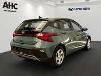 Gebraucht Hyundai i20 Select 79 PS (58 kW) 2025 Mangrove green Limousine