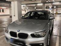 Gebraucht BMW 116 Advantage 116 PS (85 kW) 2015 Silber Kleinwagen