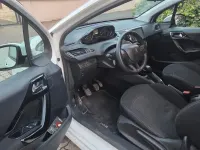 Gebraucht Peugeot 208 Active 99 PS (72 kW) 2017 Weiß Kleinwagen
