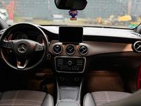 Gebraucht Mercedes CLA220 Shooting Brake 177 PS (130 kW) 2016 Rot Kombi