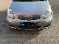 Gebraucht Toyota Yaris 65 PS (47 kW) 2003 Grau Kleinwagen