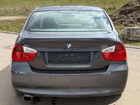 Gebraucht BMW 318 Advantage 143 PS (105 kW) 2008 Grau Limousine