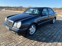 Gebraucht Mercedes E320 1998 Schwarz Limousine