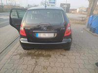 Gebraucht Mercedes A180 109 PS (80 kW) 2011 Schwarz Limousine
