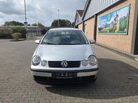 Gebraucht VW Polo Basis 75 PS (55 kW) 2002 Silber Kleinwagen